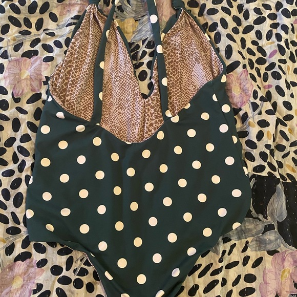 ❌❌SOLD❌❌Acacia Bahia XL - Picture 2 of 2